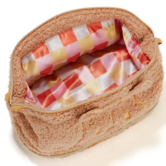 SOLD ❌ Spectrum x Disney Winnie the Pooh Make Up Bag - Picture 4 of 4